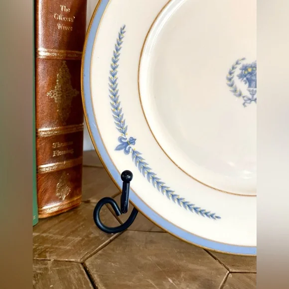 Vintage Set/2 Lamberton Ivory China, “Puritan” Dinner Plates,Fleur de Lis,10.38” - Picture 7 of 11